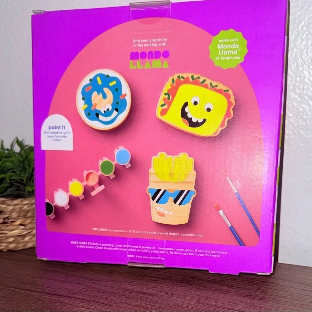 Mondo Llama Paint-Your-Own Wood Flowers Kit - Purple/ 4 BOX FOR 20$